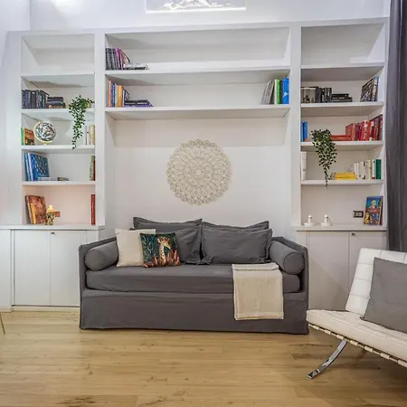 Lucrezia - Close To Piazza Navona Apartment Rome