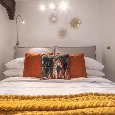 Lucrezia - Close To Piazza Navona Apartment Rome