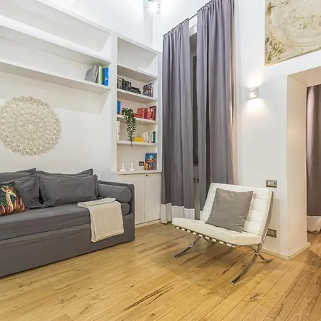 Lucrezia Luxury - Close To Piazza Navona Roma
